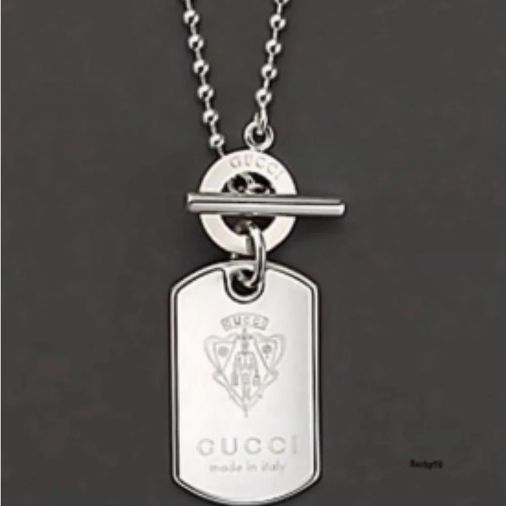 Gucci Silver Pendant Necklace Sleek Jewelry Accessory - Picture 1 of 7